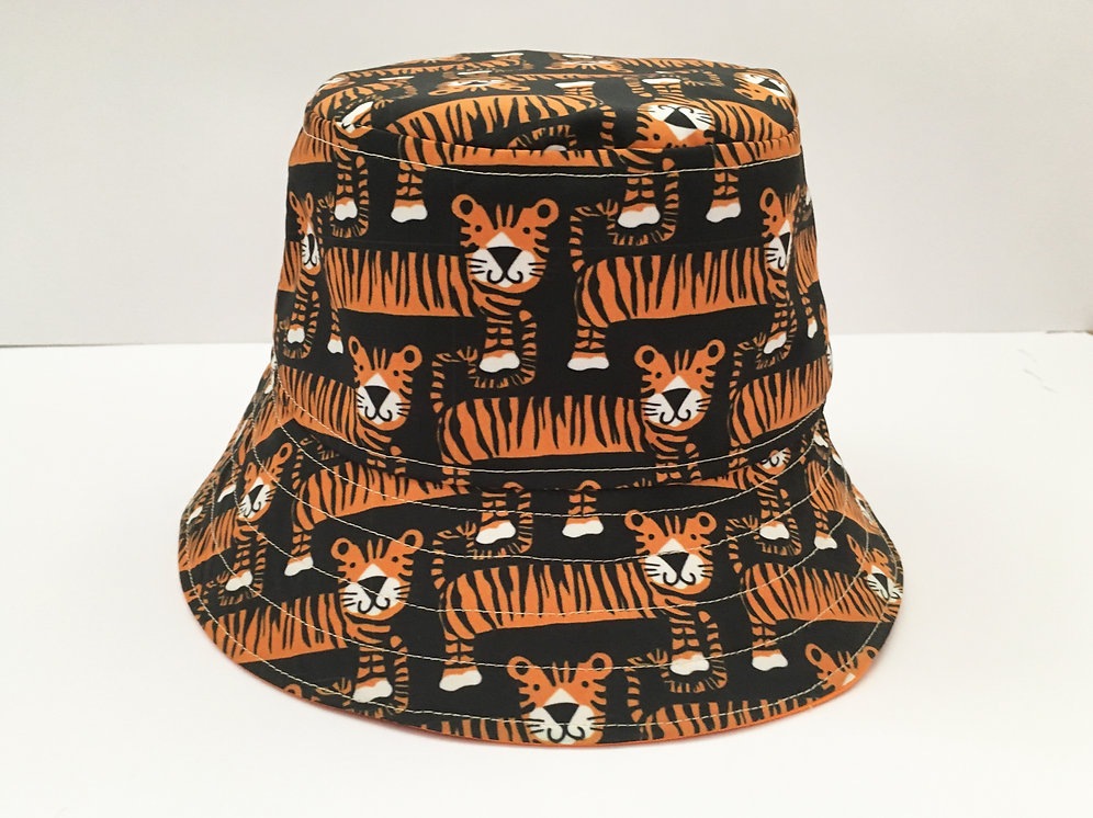 onitsuka tiger bucket hat