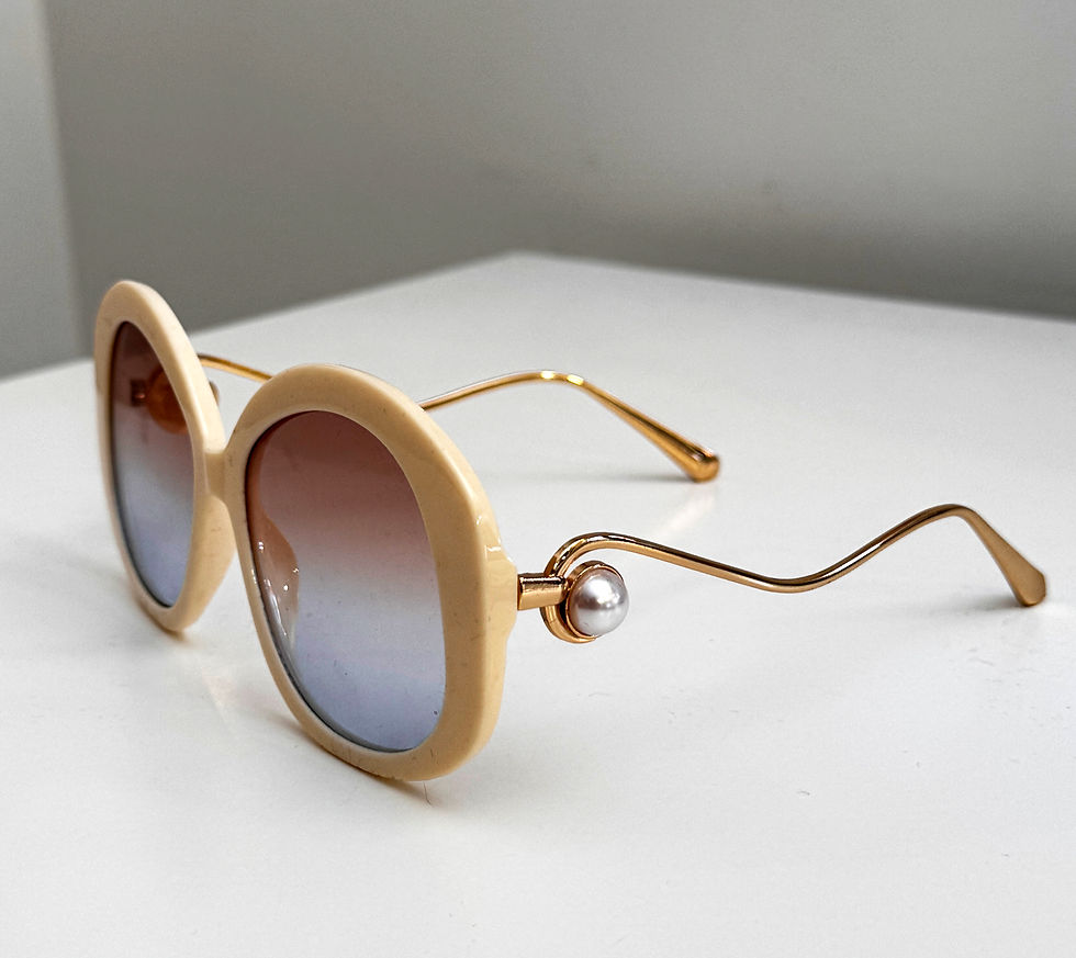 Miniaturbild: 70's Cream Sunglasses and Floral Case