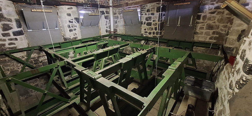 Richmond frame without bells or fittings