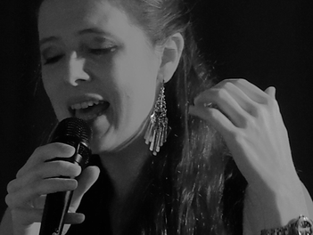 Archiv: Vocal Night 1: Viola Bommer im Café Mühle in Neckargemünd