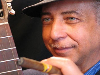 Archiv: Hirschhorner Schlosshofkonzert 5: Lorenzo Guillén Trio