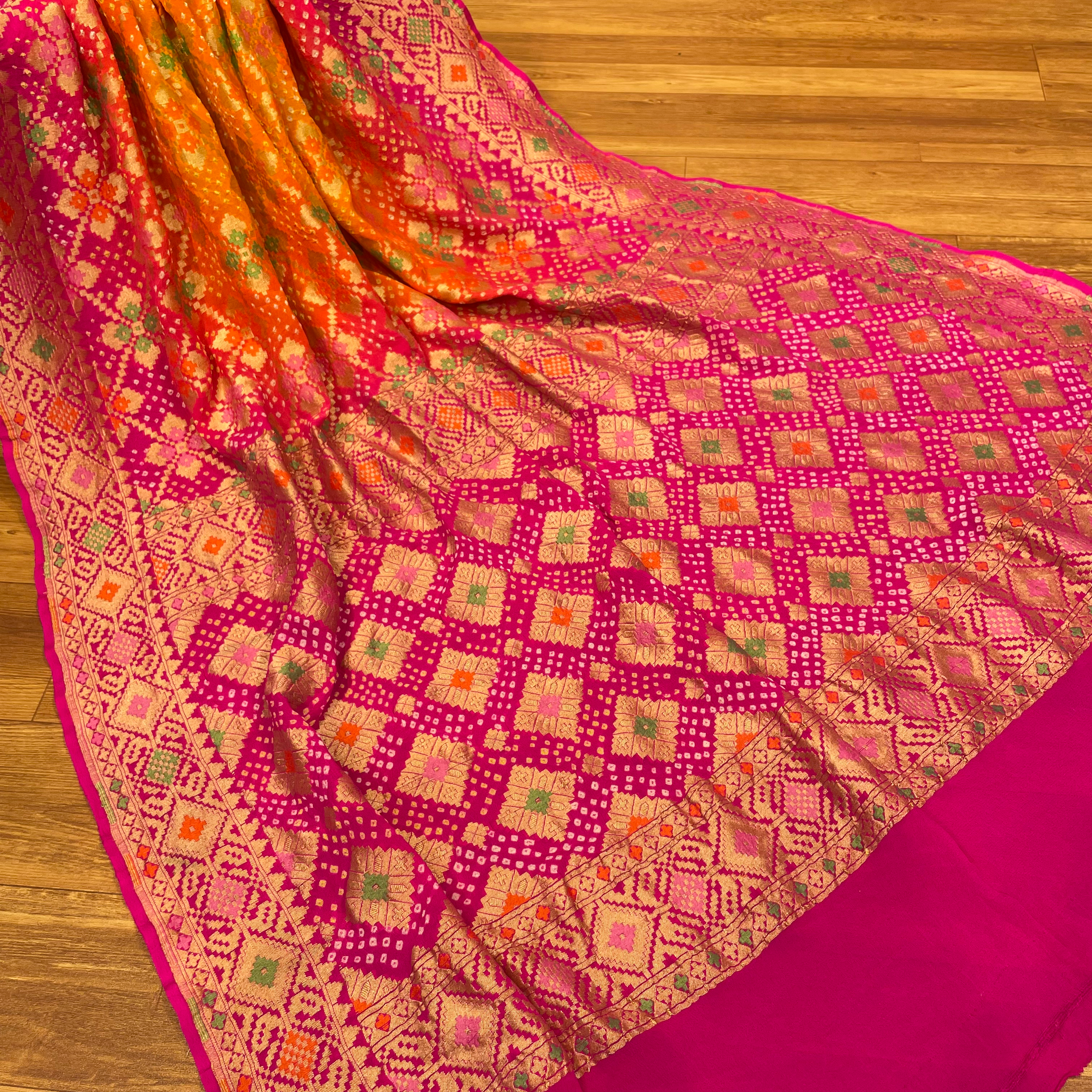 Pure Meenakari Bandhani