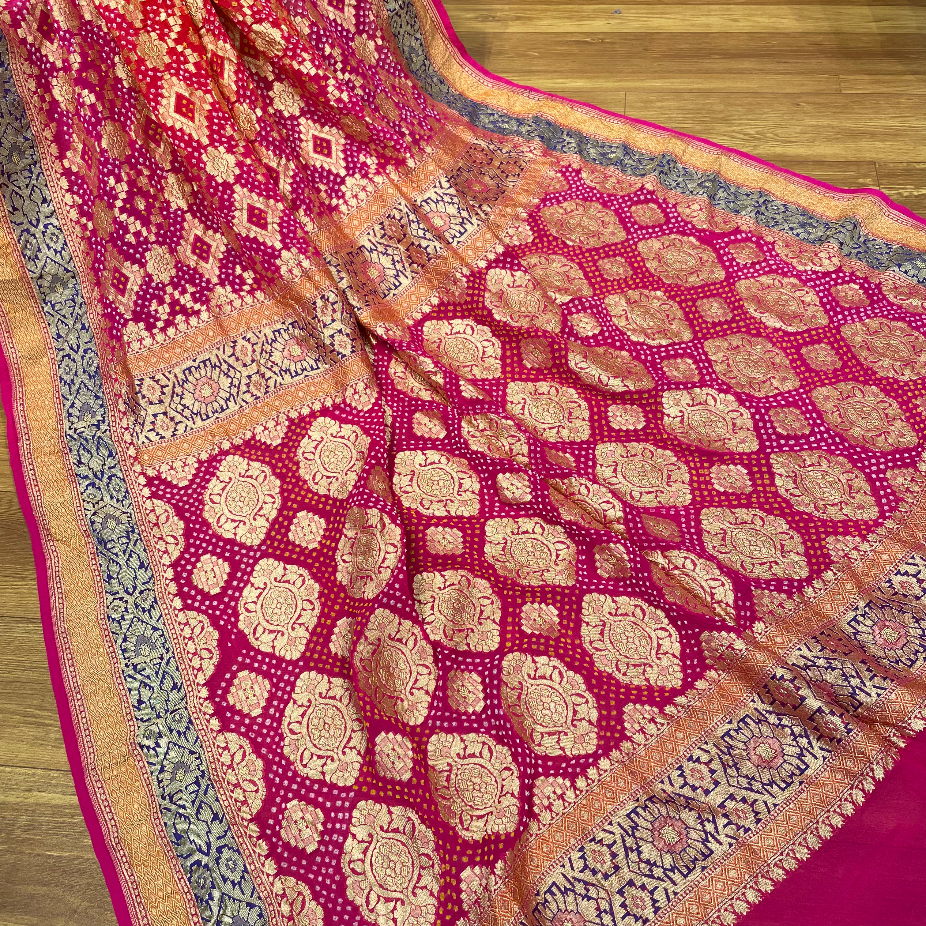 Pure Meenakari Bandhani