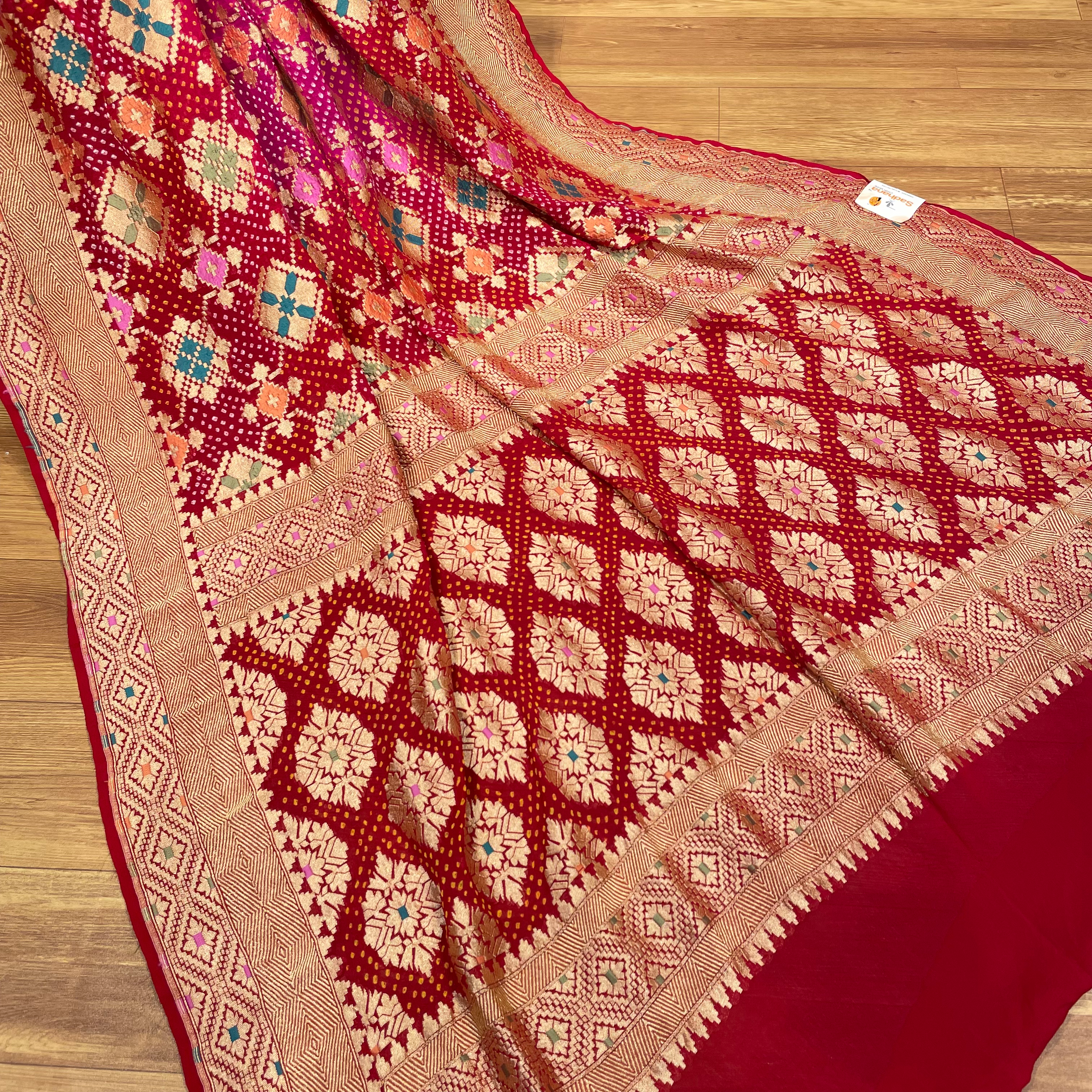 Pure Meenakari Bandhani