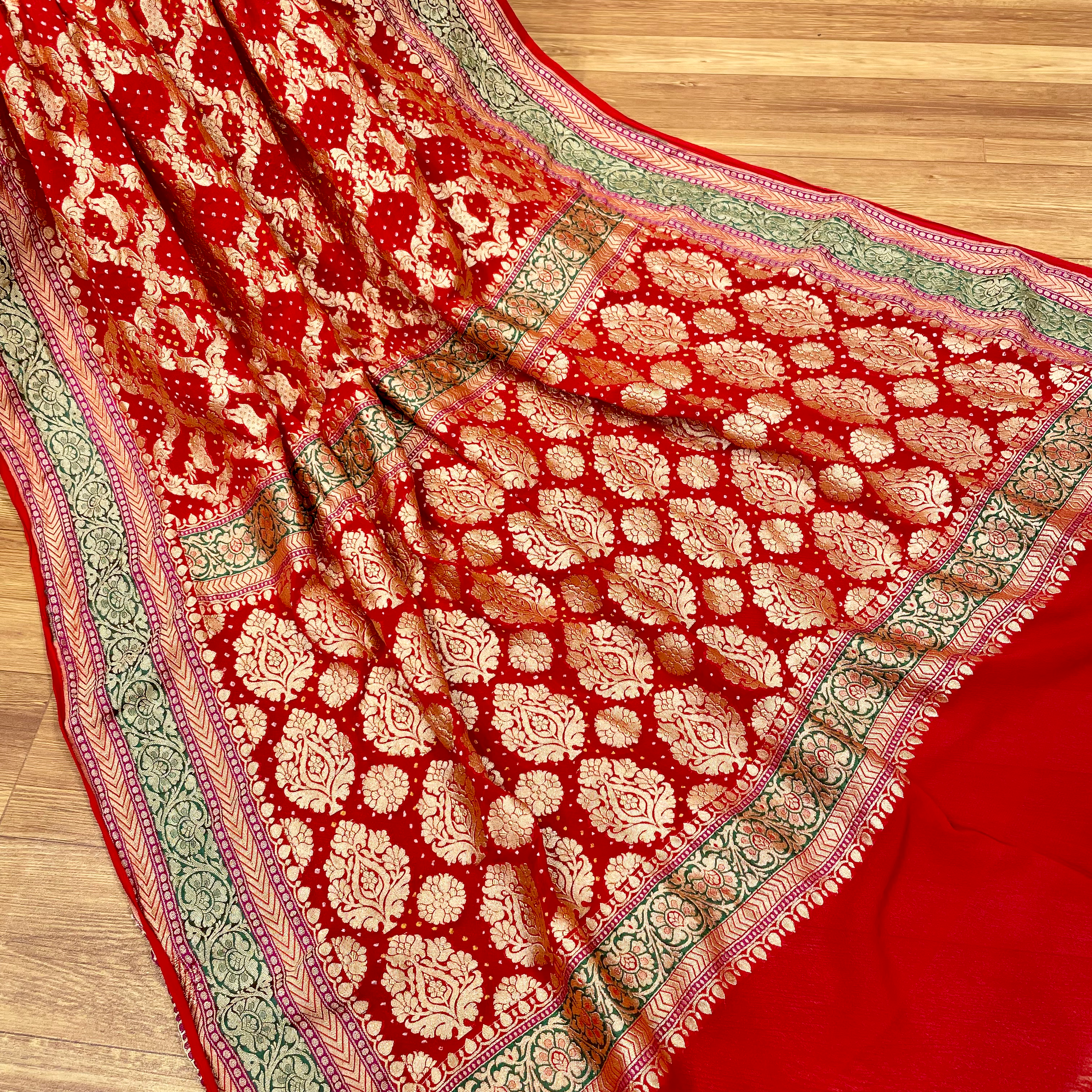 Pure Meenakari Bandhani