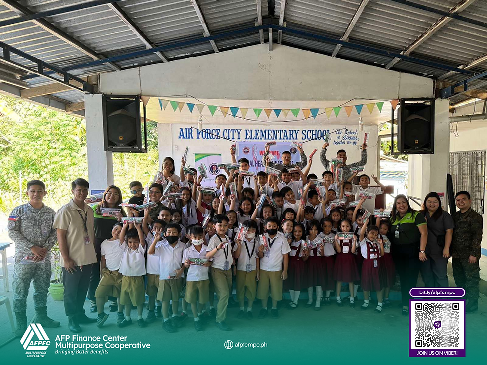 AFPFC MPC and 1309th PAF Dental Dispensary representatives with the students of AFCES