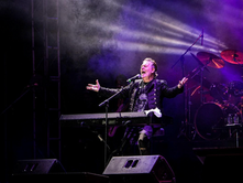 Miguel Mateos regresa a Barcelona con un concierto inolvidable en el Razzmatazz