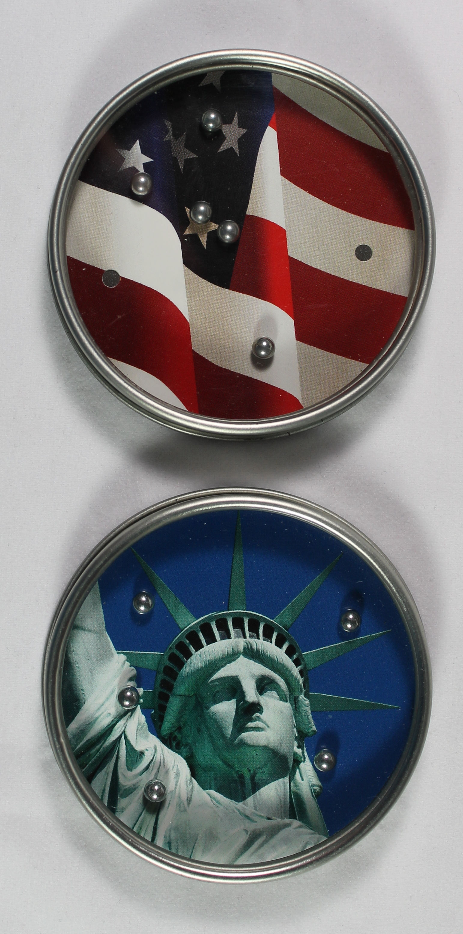 Statue of Liberty and the American flag pocket puzzles