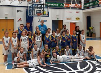 První utkání dívek U11