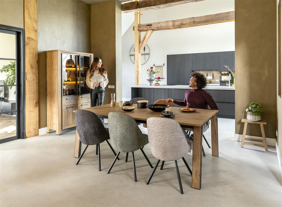 Table bois Messine et chaises Acadia