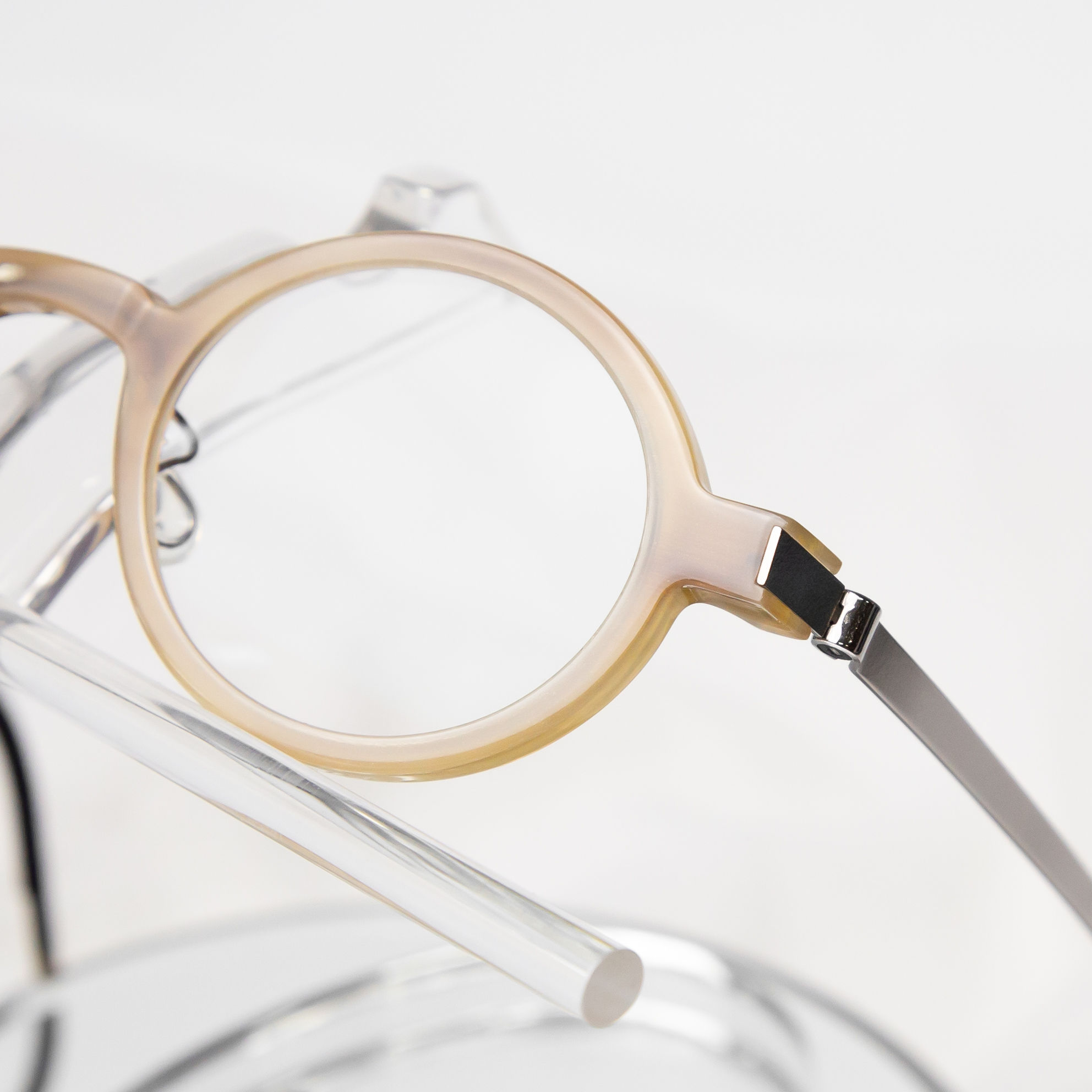 กรอบเเว่น LINDBERG 1810 T407 43-24-135 H16.P10 NO.036-7B1K