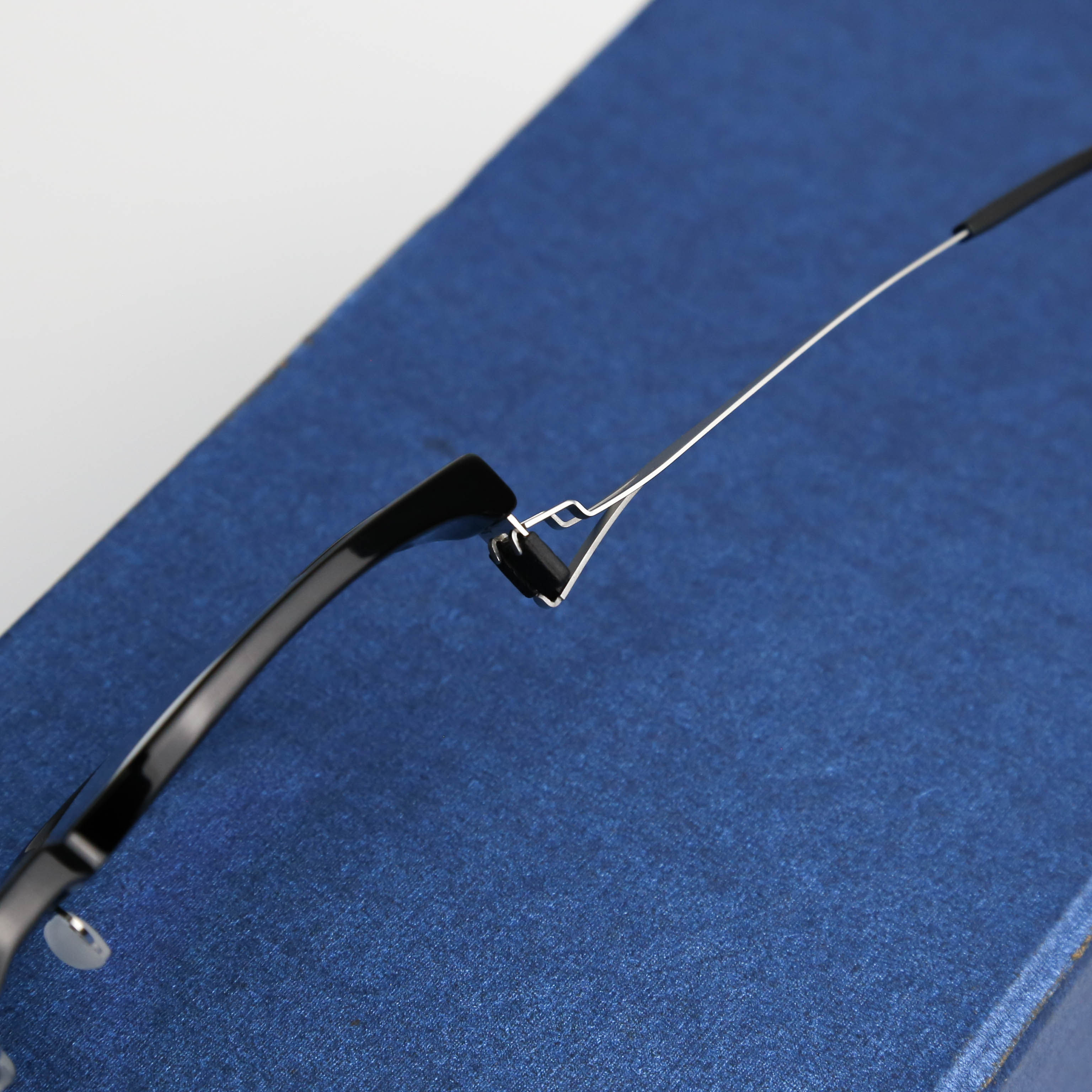 กรอบแว่น AROON Eyewear 92015 53-19-145 COL.110