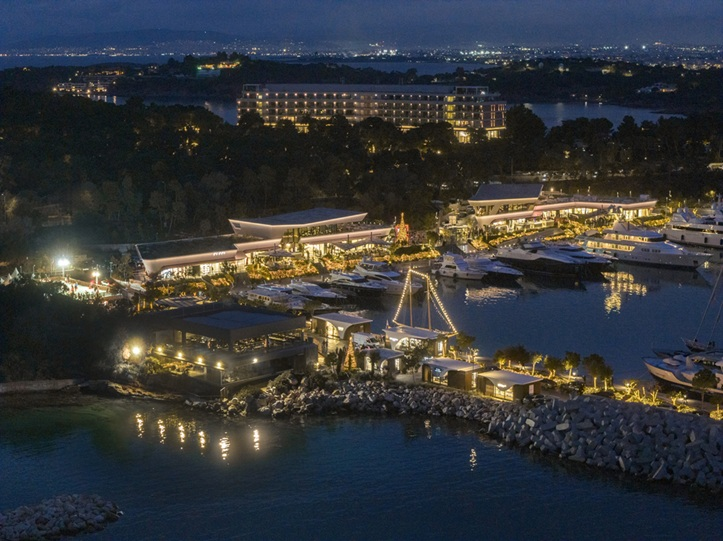 Astir Christmas Market: Η πιο μαγική χριστουγεννιάτικη εμπειρία δίπλα στη θάλασσα