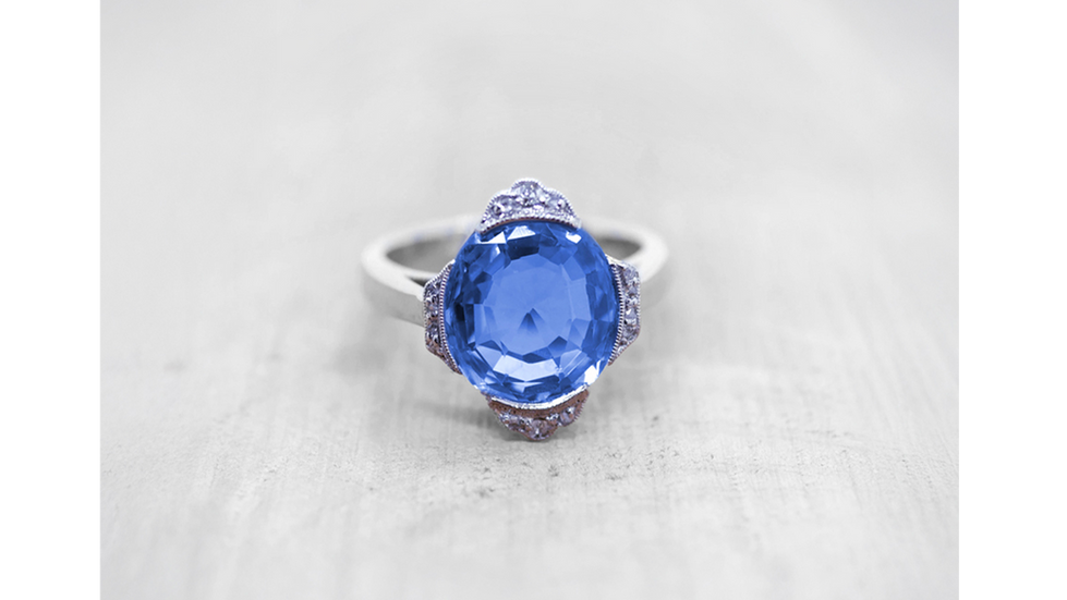 Sapphire-Diamond-wedding-rings-Auckland