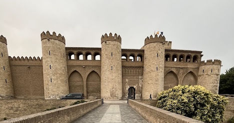 "Palacio de la Aljafería" un Viaje a través del Tiempo y la Historia