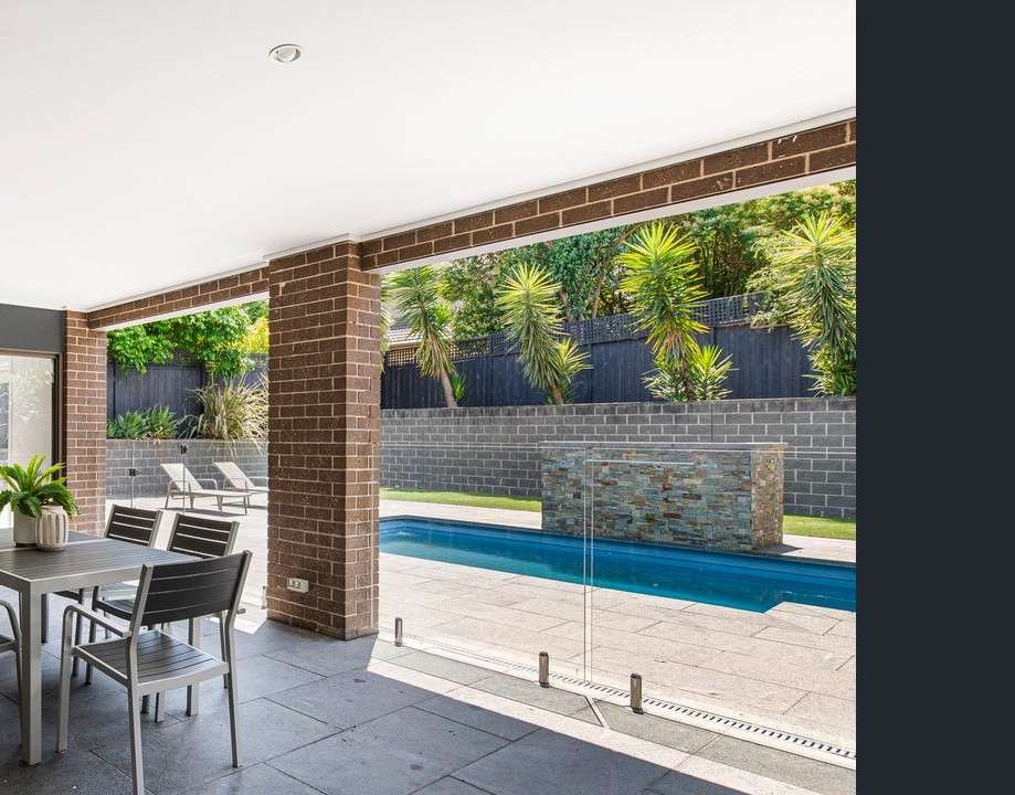 Canterbury alfresco glass pool fencing