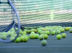 tennis-2100437_1920.jpg