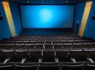 cinema-2502213_1920.jpg