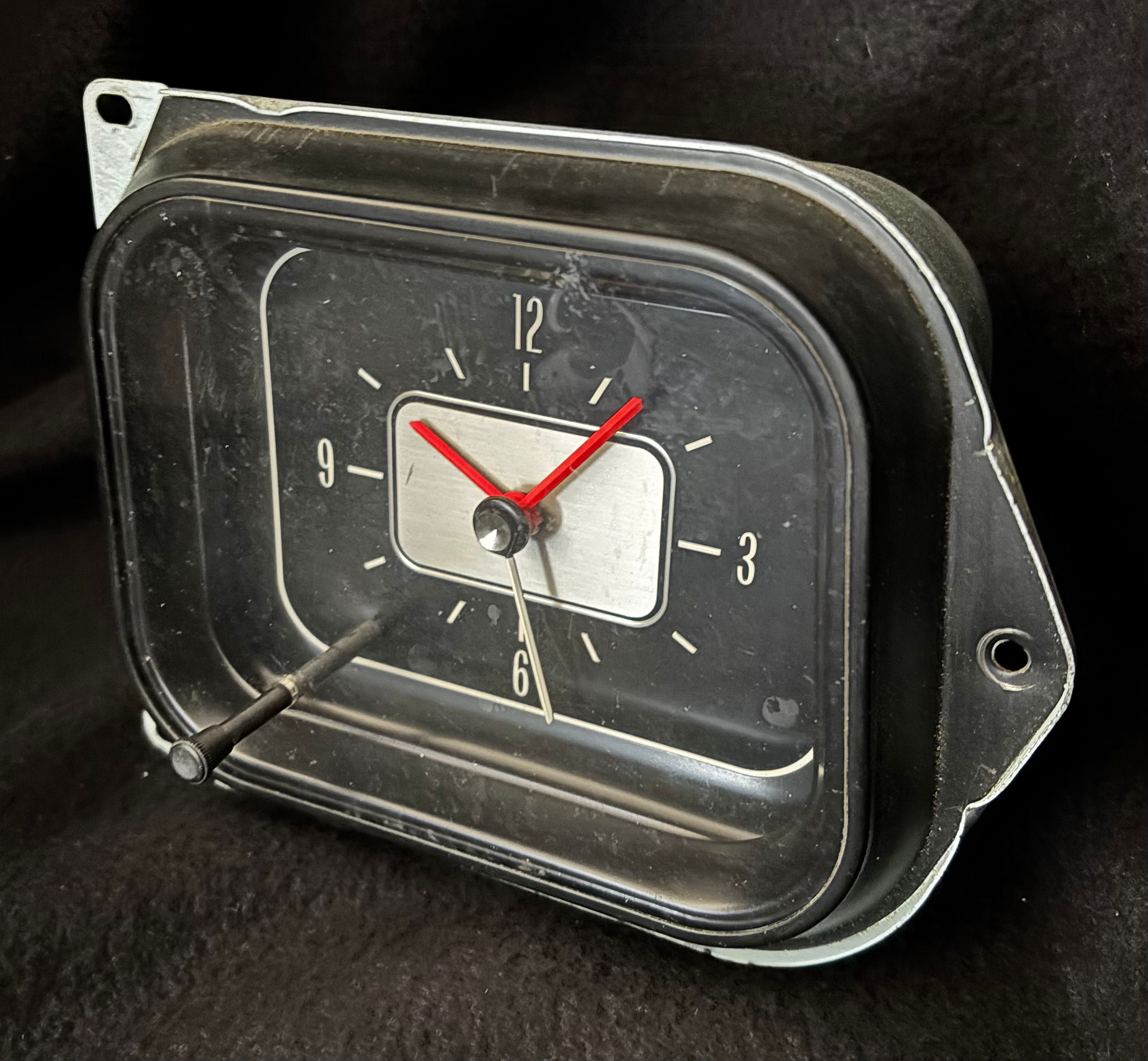 1969 Oldsmobile Delta 88 Dash Clock