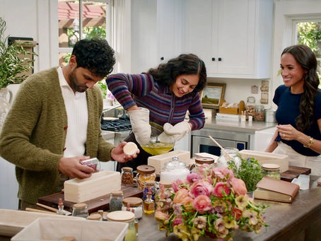 Cooking With Rings On Like Celebrity Influencers Do or Don't? Jewelers and Experts Weigh In