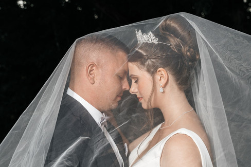 De Ole Schüün Braut und Bräutigam während Hochzeitsfotoshooting