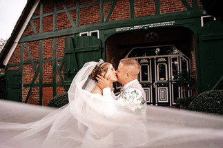 Braut und Bräutigam von der Hochzeitslocation de Ole Schüün