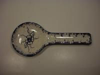Thumbnail: Pottery Spoon Rest