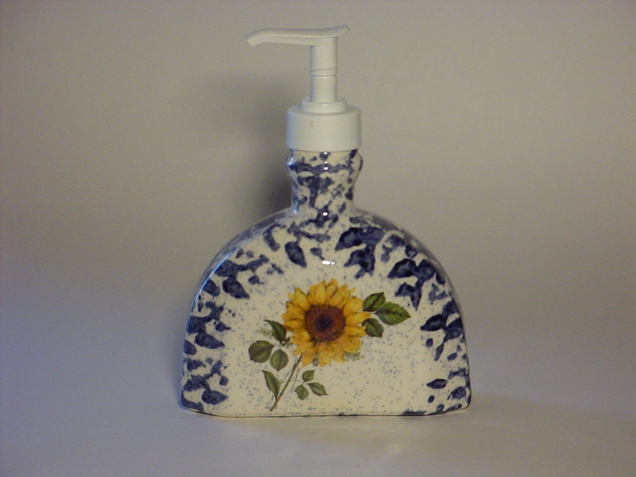 Half Circle Dispenser