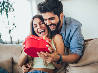 Best Valentine's Day Gifts for Her 2022