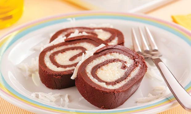 Receitinha: Rocambole de Chocolate com Beijinho.