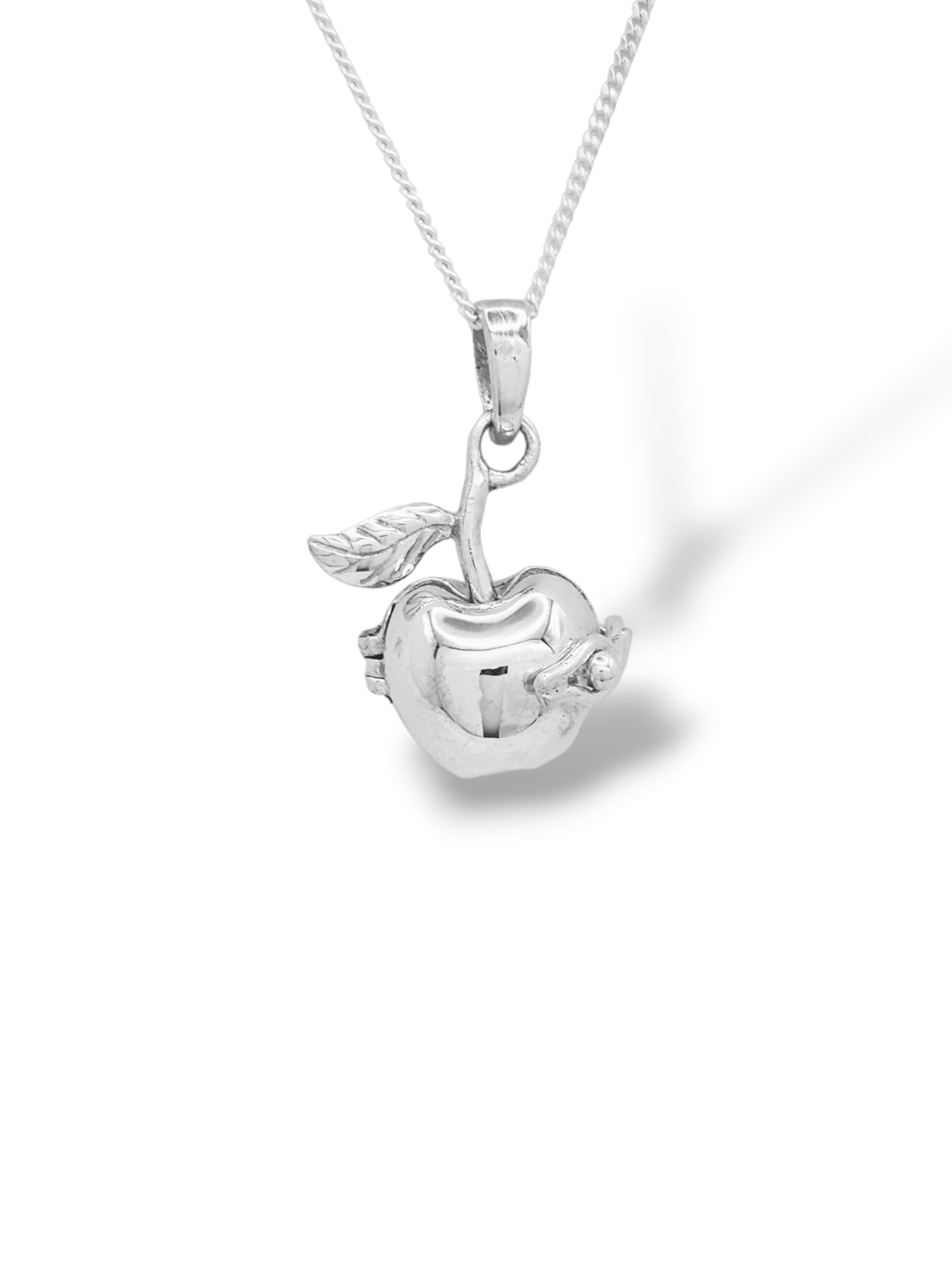 Horse hair and ashes, equestrian keepsake memorial jewellery UK