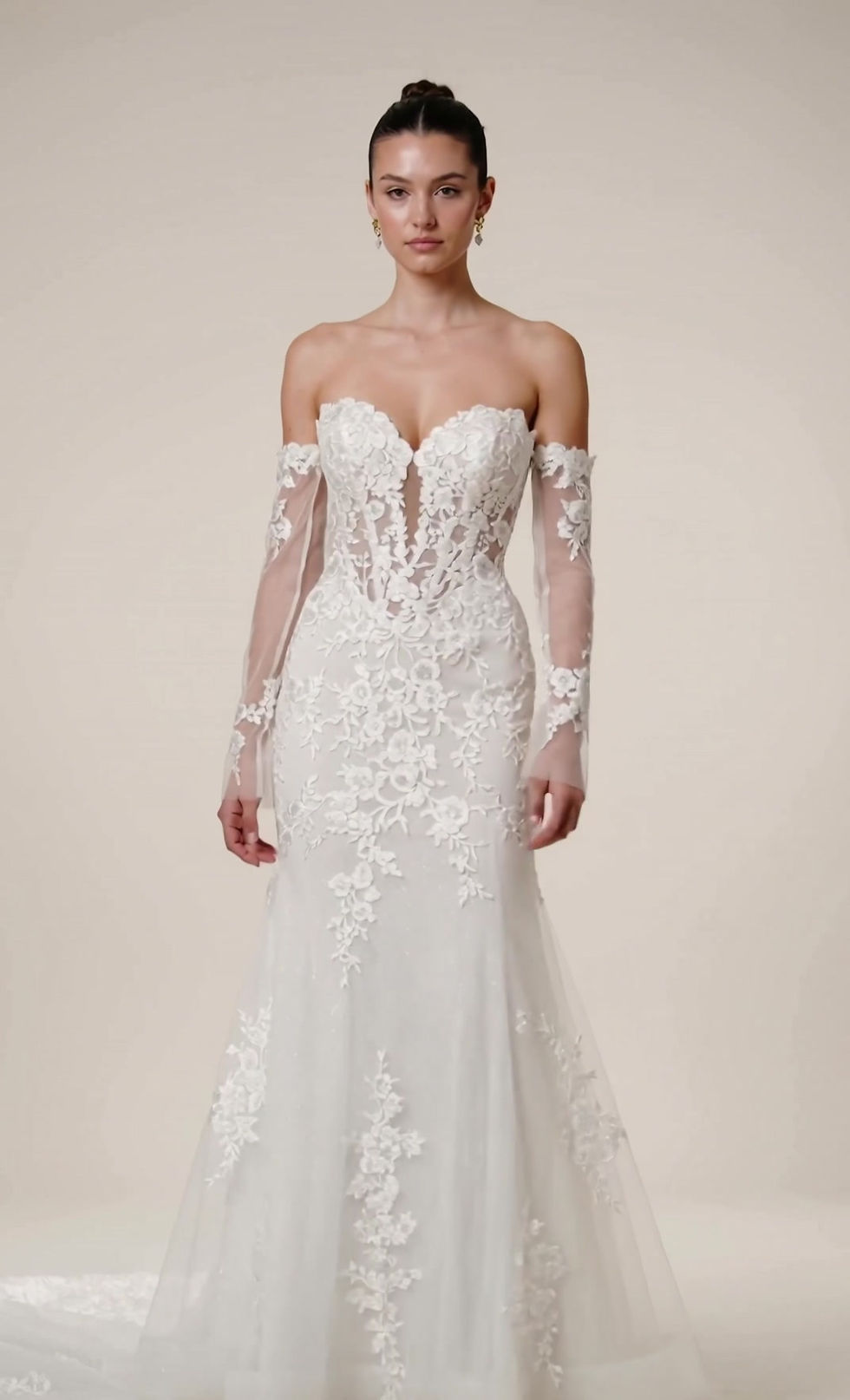 Thumbnail: Brenda Wedding Dress