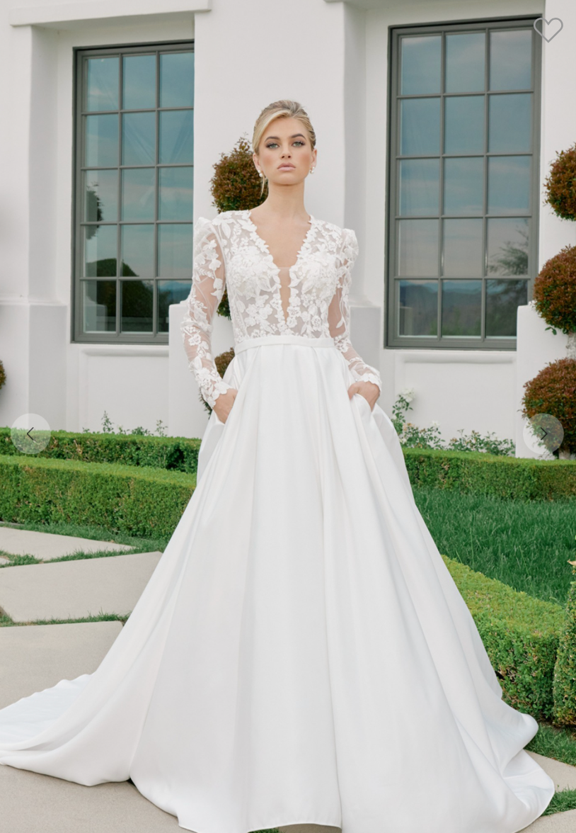 Thumbnail: Vienna Wedding Dress
