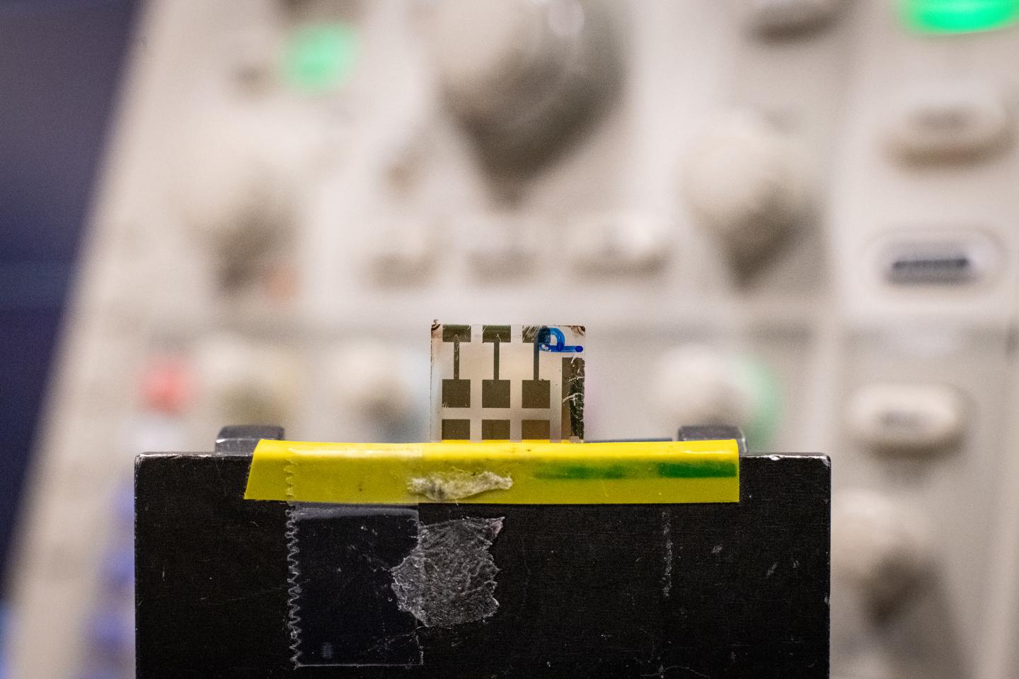The tiny unit that can both receive and transmit optical signals. @ Magnus Johansson