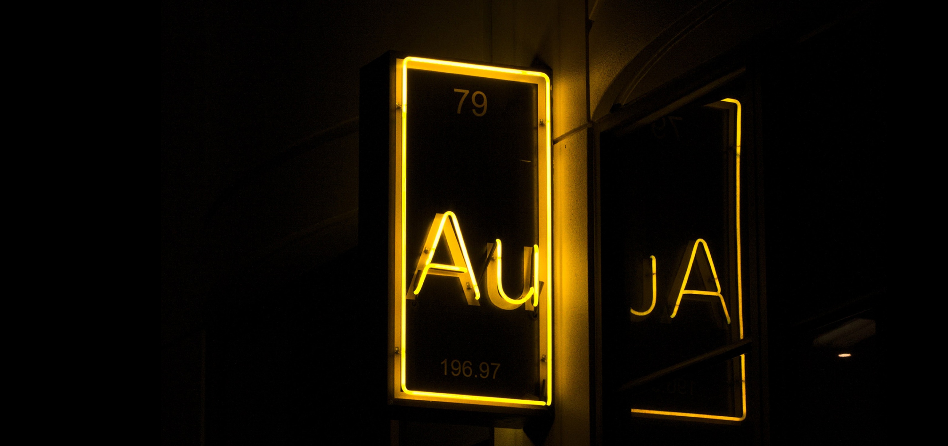 Gold still behaves like a solid at the nanoscale, says Stanford’s Wendy Gu @ Unsplash/Aaron Munoz