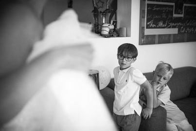 Hochzeitsfotograf Magdeburg - natürliche Hochzeitsfotos, Getting Ready, professioneller Hochzeitsfotograf