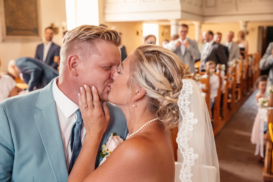 Dein Hochzeitsfotograf in Brandenburg, natürliche Hochzeitsfotos