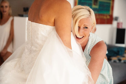 Hochzeitsfotograf Magdeburg - natürliche Hochzeitsfotos, Getting Ready, professioneller Hochzeitsfotograf