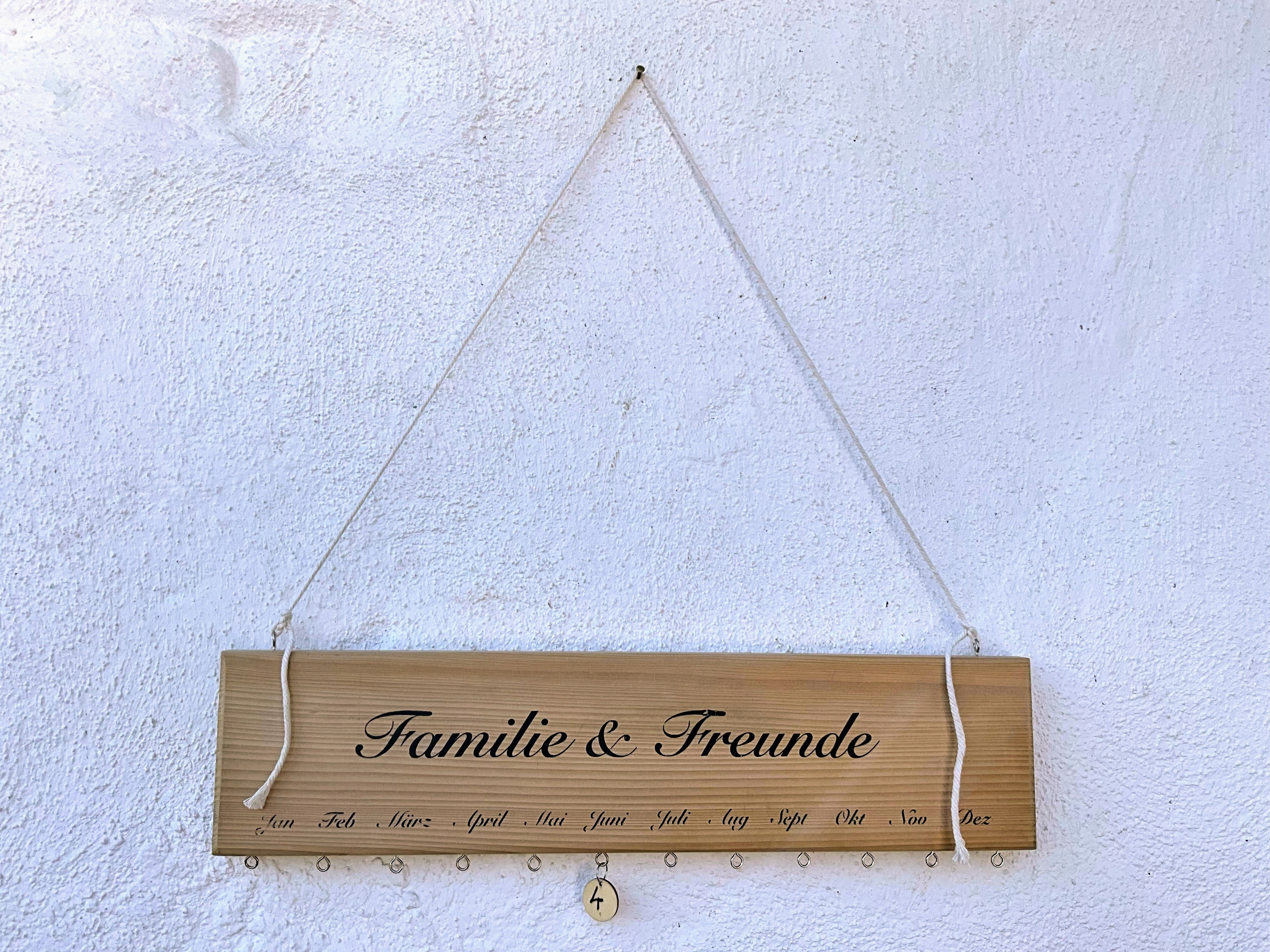 Miniaturbild: KALENDER FÜR FREUNDE UND FAMILIE