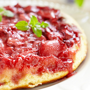 Pouding renversé fraises et rhubarbe