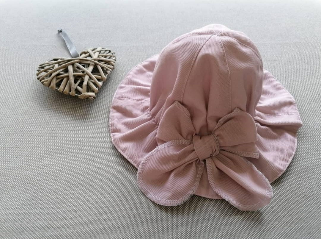 Chapéu com laço personalizado