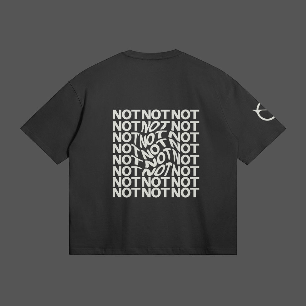 CULT T-shirt Not A Brand - Retro della t-shirt streetwear oversize, colore Black, con stampa grafica iconica NOT NOT NOT.