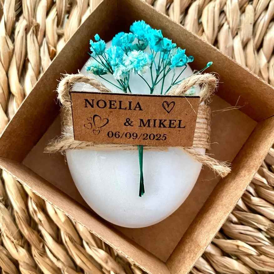 Miniatura: Jabones naturales para invitados de boda, presentación con flores secas
