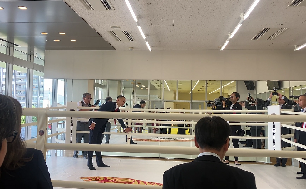 リングエリアに設置したリングには「YS.K YAMAGATA TERRSA」、そして「LUMPINEE」のロゴを配し、 山形の新たなスポーツ・文化拠点としての誇りを表現しています。