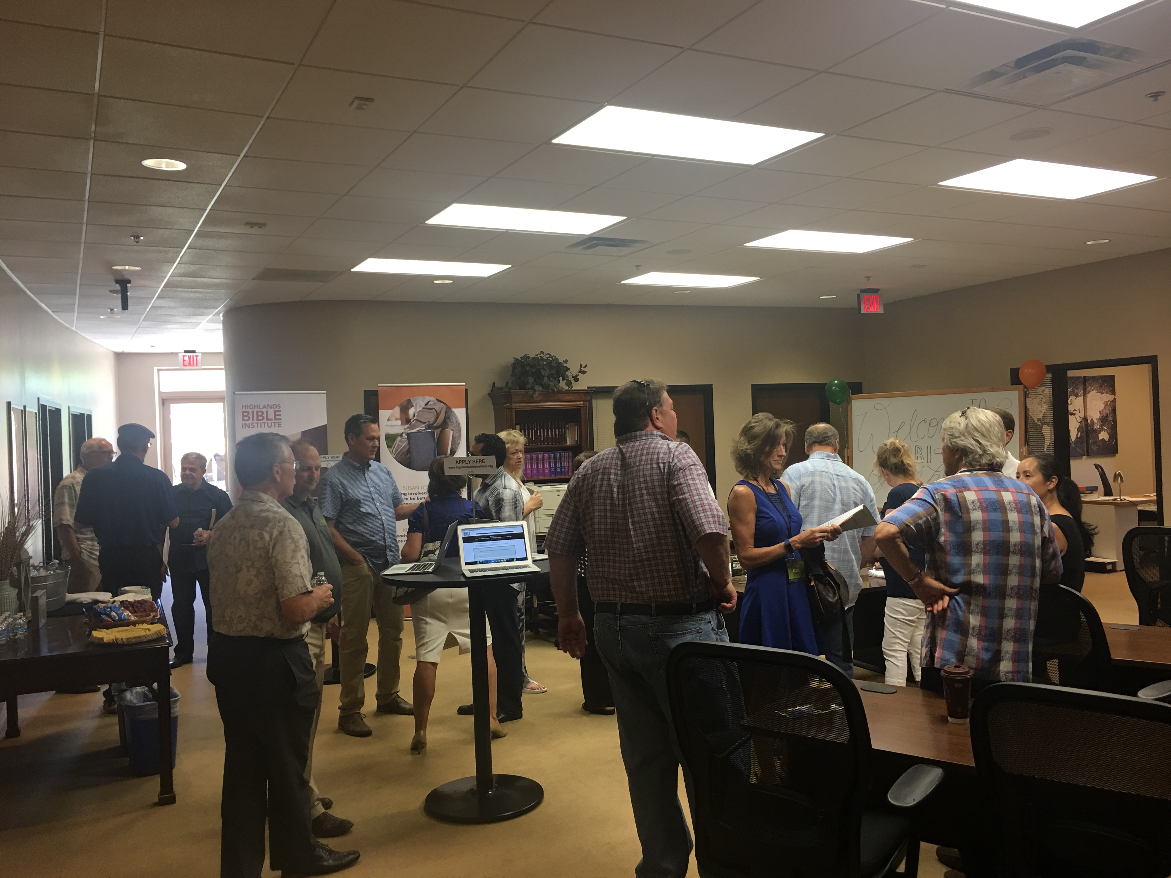 Open House Generates Lots Of Interest Highlands Insute