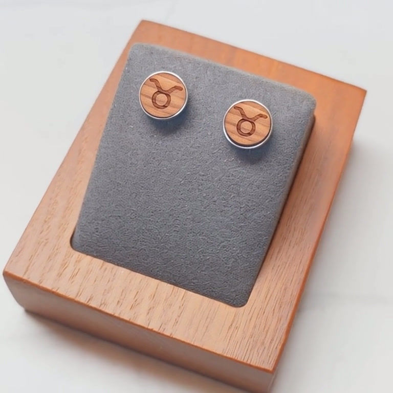 Miniaturbild: Stier - Vollholz Ohrstecker