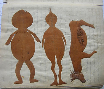 1024px-Эвенкийские_фигурки_людей_и_оленя