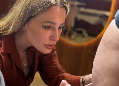 Dra. Michelle Nobelli aborda tratamentos para celulite com foco em avaliação individualizada e saúde estética em São José do Rio Preto.