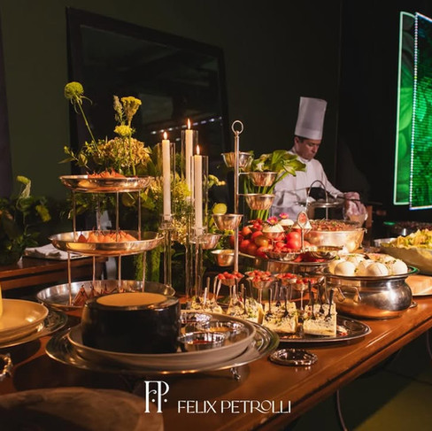 Estrutura de evento com serviço de catering do Buffet Felix Petrolli em São José do Rio Preto.