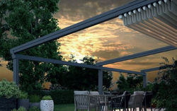 Verdeca - folding canvas roof.